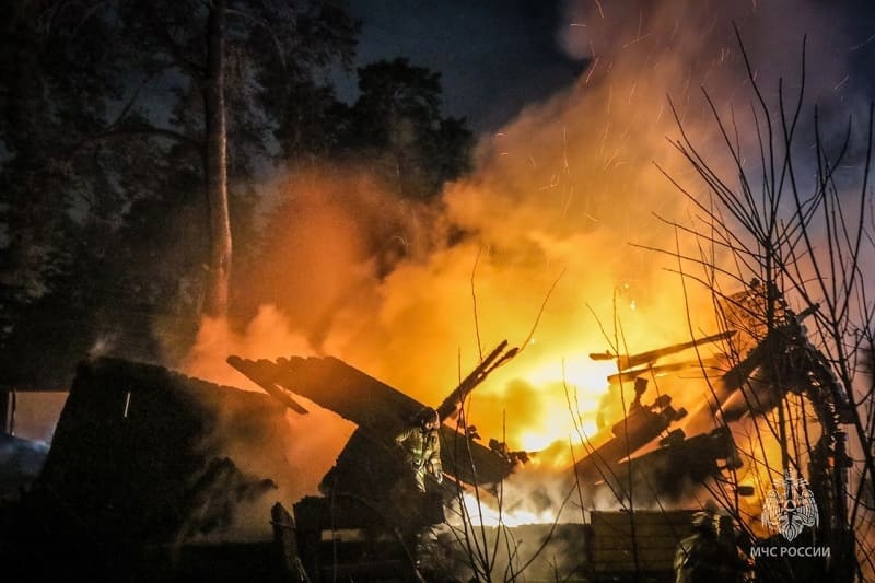 В смоленской деревне в пожаре погиб 40-летний мужчина