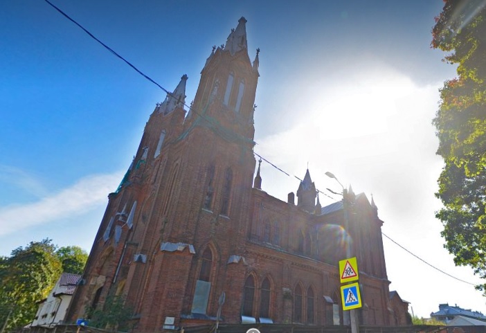Вопрос с ремонтом костела в Смоленске сдвинулся с мертвой точки?
