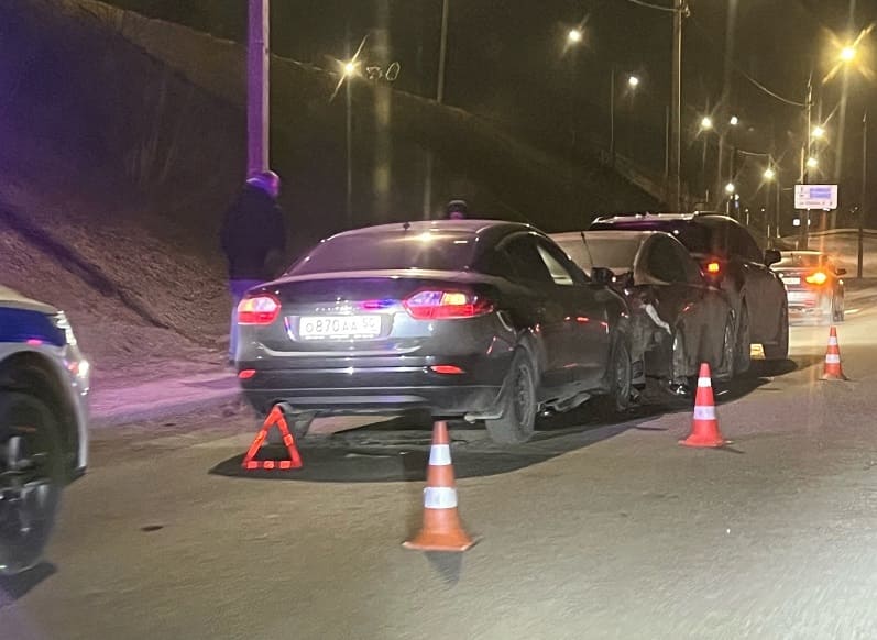 В вечерней аварии в Смоленске обошлось без пострадавших