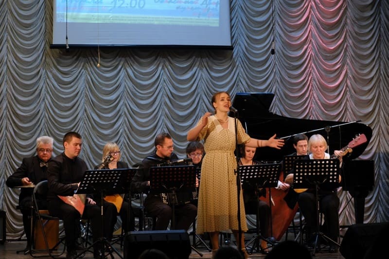 В Смоленске прошел благотворительный концерт для сбора денег на операцию 2-летней Соне