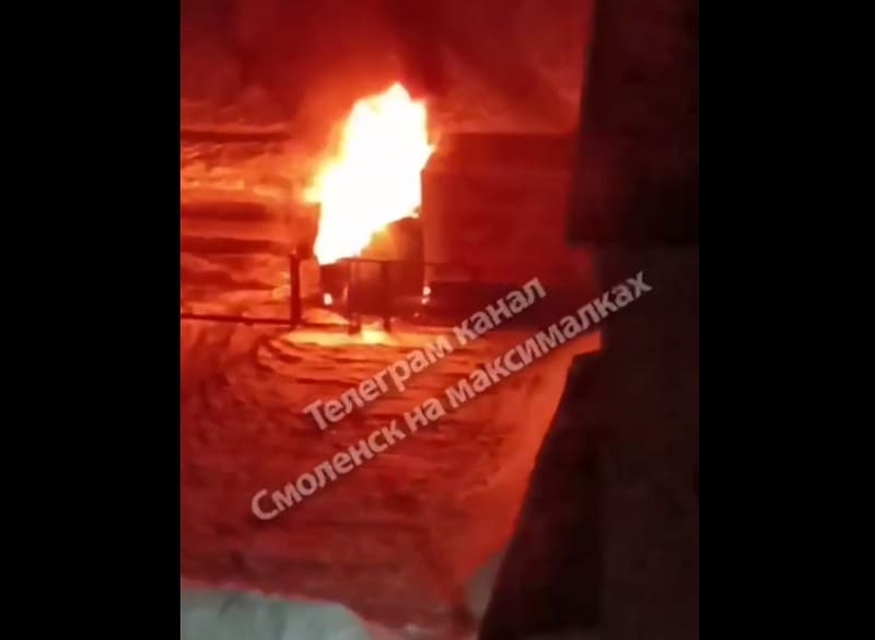 В Смоленске ночью горел автомобиль