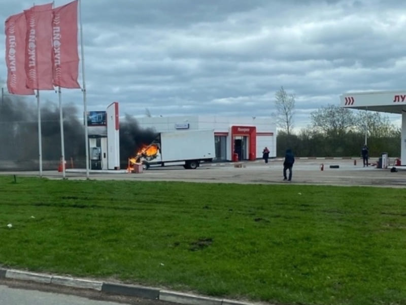 В Смоленской области произошел пожар на территории заправки