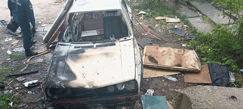  В Промышленном районе Смоленска вспыхнул автомобиль