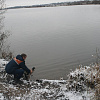 В Смоленске спасатели освободили утку из ледяного плена