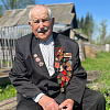 «Для меня честь – общаться с такими людьми». Сенатор поздравил ветерана из Смоленской области