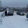 Из-за снегопада в Смоленской области машины даже переворачивались на крышу 