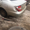 В Смоленске у автомобиля на ходу отлетело колесо и "впечаталось" в припаркованные машины