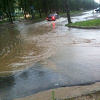 В Ярцеве из-за сильнейшего ливня "поплыли" дома, машины и автобусы 