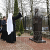 В Смоленске открыли памятник почетному гражданину города Александру Степанову