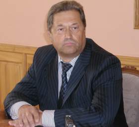 Виктор Маслов после выборов освободит кресло сенатора