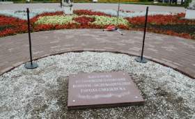 В Смоленске на площади Победы заложили памятный камень в основание обелиска воинам-освободителям