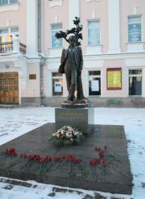В Смоленске отметили день рождения Михаила Исаковского