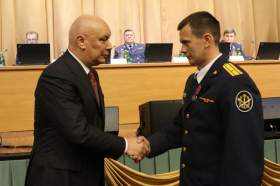 Сотрудника смоленского УФСИН наградили медалью