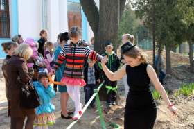 Смоленский театр SUB ROSA поздравил детей-сирот с праздником Пасхи