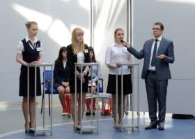 В Смоленске прошла финальная игра регионального этапа телевикторины «Умники и умницы»