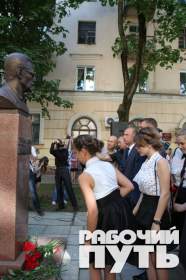 Торжественная церемония открытия мемориальной доски и бюста Борису Васильеву