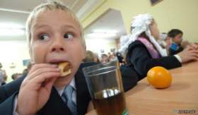Гагаринские школьники будут оплачивать завтраки с помощью... электронных карточек?