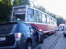 В Смоленске в ДТП с участием трамвая погиб человек