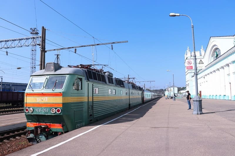 Дополнительные поезда свяжут Смоленск с Москвой и Белоруссией в период майских праздников