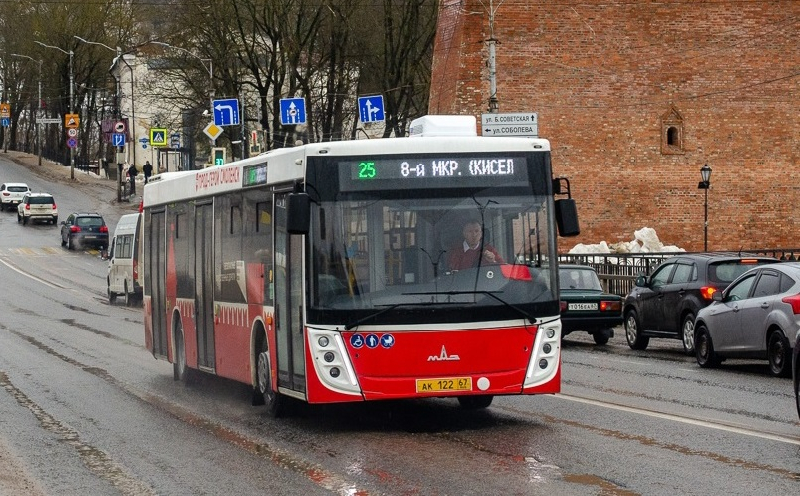В Смоленске приостановили работу трех автобусных маршрутов
