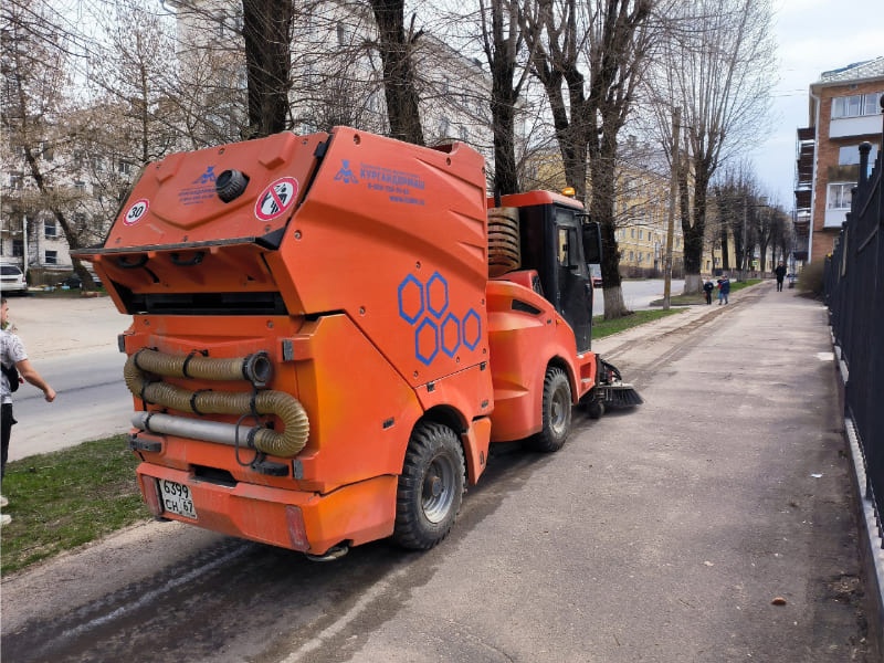 Дорожники рассказали о ближайших планах по уборке улиц в Смоленске