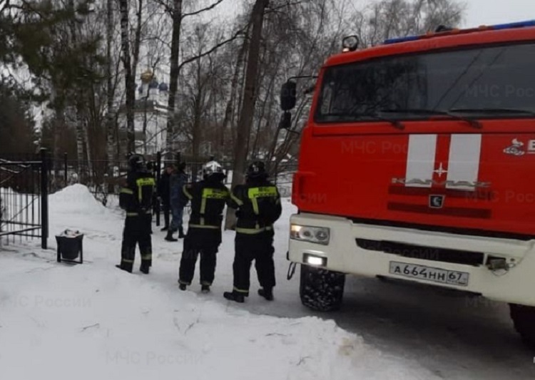 В Смоленской области пожарные выезжали тушить квартиру