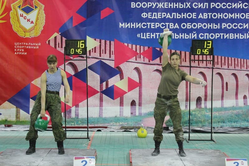 Смоляне выиграли «бронзу» на чемпионате ВС РФ по рывку гири