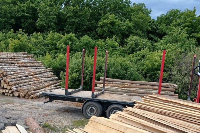 Неравнодушные смоляне в срочном порядке поставили бойцам СВО более 100 кубометров лесоматериалов 