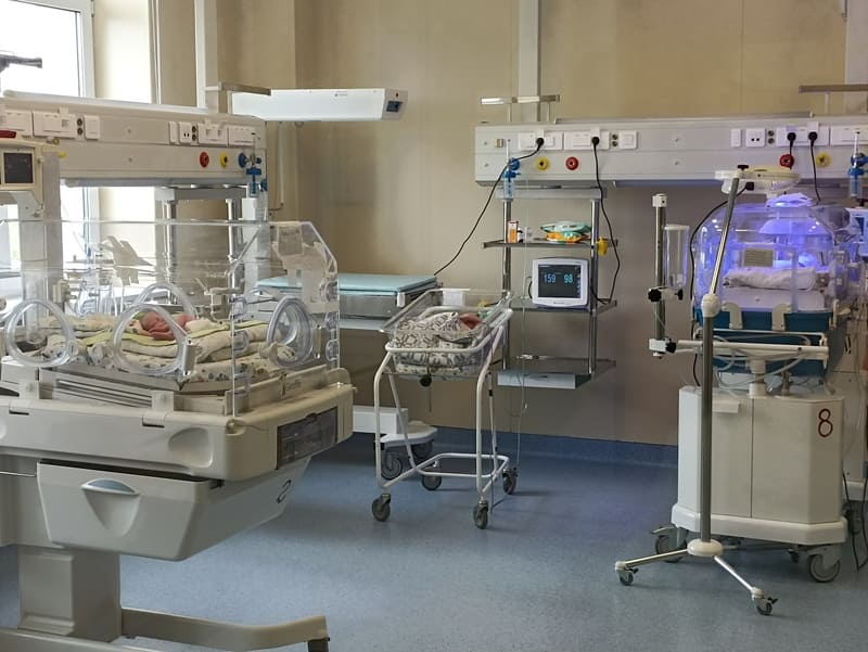 Расширенный неонатальный скрининг позволил выявить у новорожденного из Смоленской области редкое заболевание