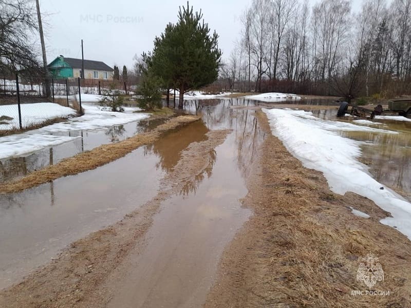 В Смоленской области подтоплены участки дорог в четырех районах