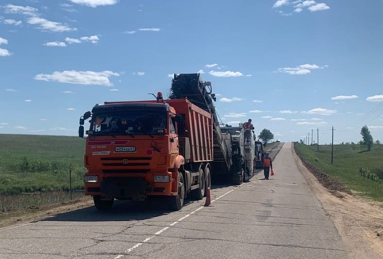 В Гагаринском районе Смоленской области начался ремонт дорог по нацпроекту