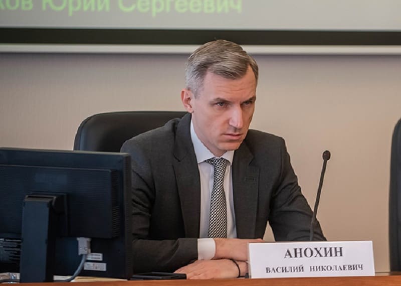 На заседании Смоленской областной Думы  Василий Анохин пообещал «смену подходов»