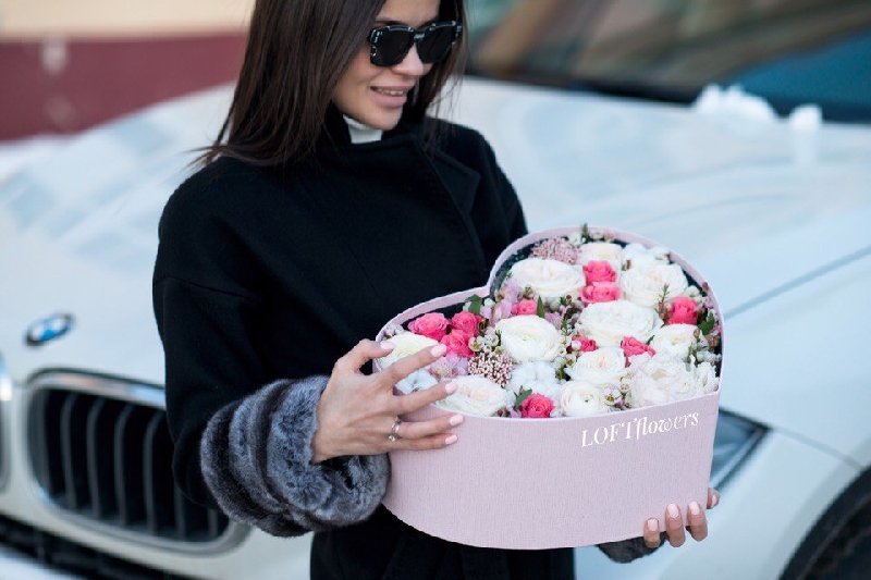 В Смоленске теперь можно заказать доставку цветов через сайт магазина Loft flowers