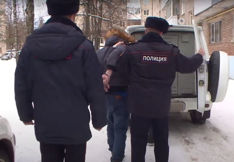 Опубликовано видео задержания неадекватного стрелка в Смоленске