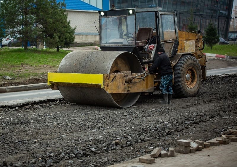 В Смоленске продолжится ремонт дорог, ведущих к медучреждениям