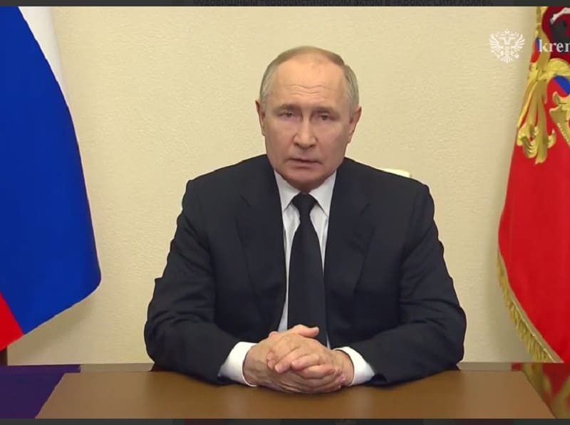 Президент России объявил 24 марта днем общенационального траура