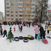 Жители одного из домов в Смоленске отпраздновали Старый Новый год во дворе