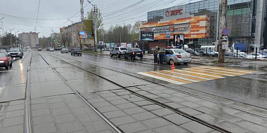 В Смоленске подросток попал под колеса машины возле одного из ТРЦ