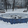 Вандалы разгромили новогодний арт-объект в центре Смоленска