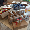 Артем Туров передал продуктовые наборы для семей, пострадавших от ситуации с пандемией в Рославле