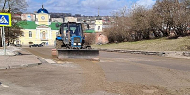 На выходных улицы Смоленска будут чистить от мусора и грязи