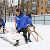Волонтеры расчистили от снега прогулочные площадки в смоленском детсаду