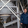 Владимир Молочников уверен: с таким оборудованием можно обеспечить заменителями молока фермы всей страны.
