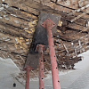 Под Смоленском в 100-летнем аварийном жилом доме рушатся потолки