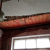 В Смоленске после ремонта крыши в доме обрушился потолок