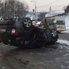 В центре Смоленска автомобиль перевернулся на крышу 