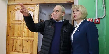 Фонд Сергея Неверова снова помог смоленской школе в ремонте