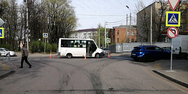 В Смоленске пассажирка маршрутки пострадала в ДТП