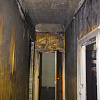 Огонь уничтожил трехкомнатную квартиру смолян