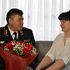 УМВД РФ по Смоленской области удивило экс-сотрудницу неожиданным сюрпризом к 8 марта 